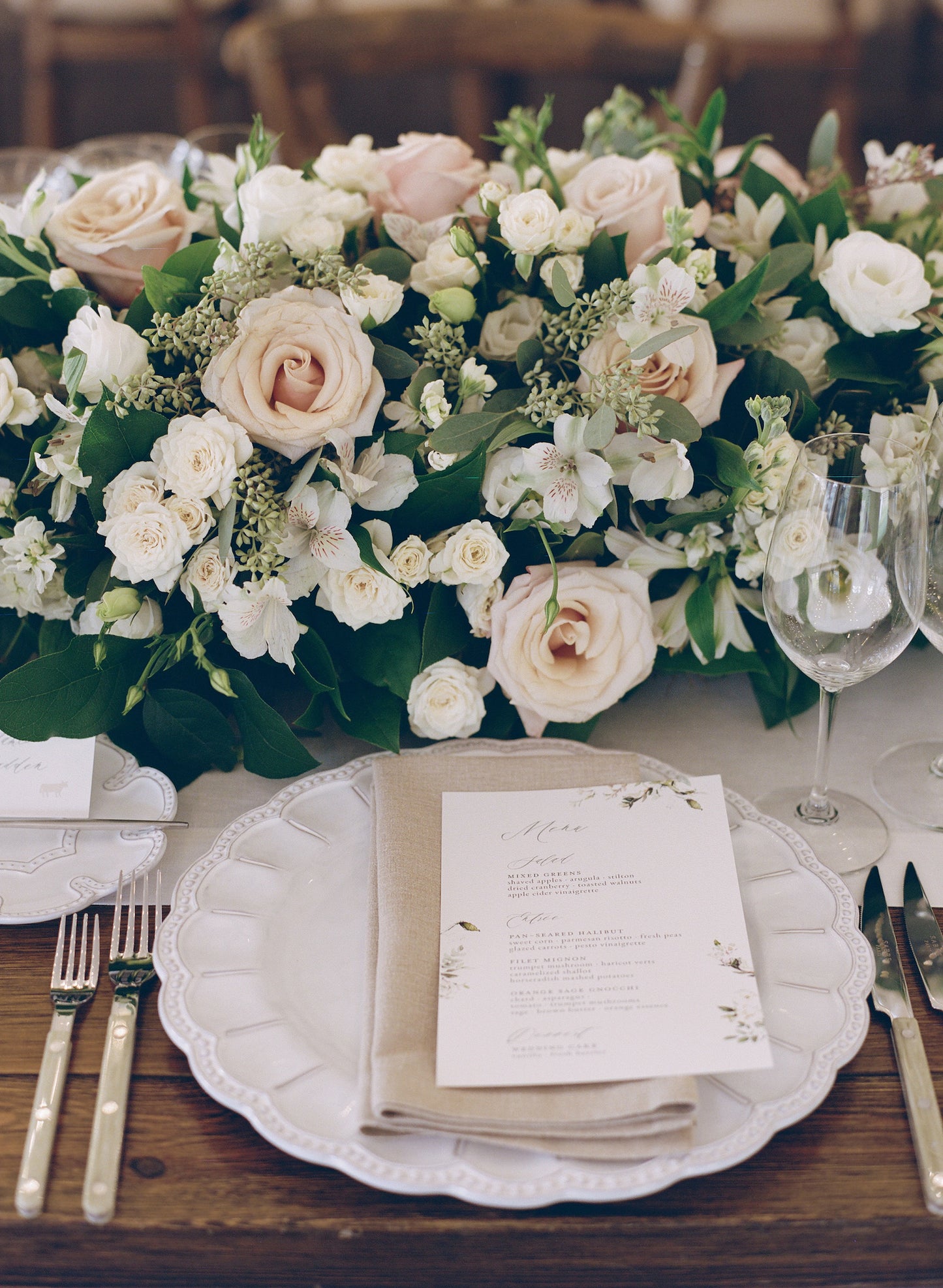 BELLA BIANCA CHARGER PLATE