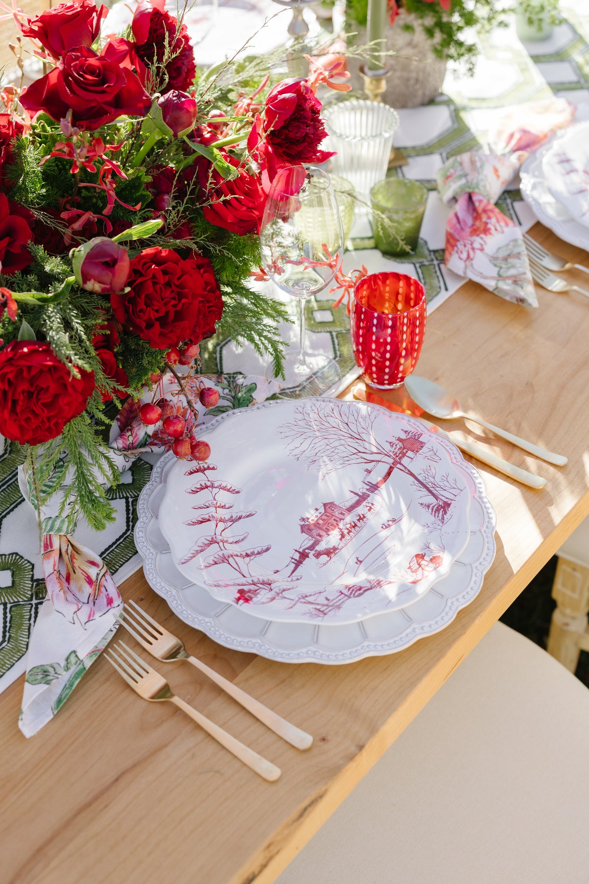 OSLO BRUSHED GOLD FLATWARE